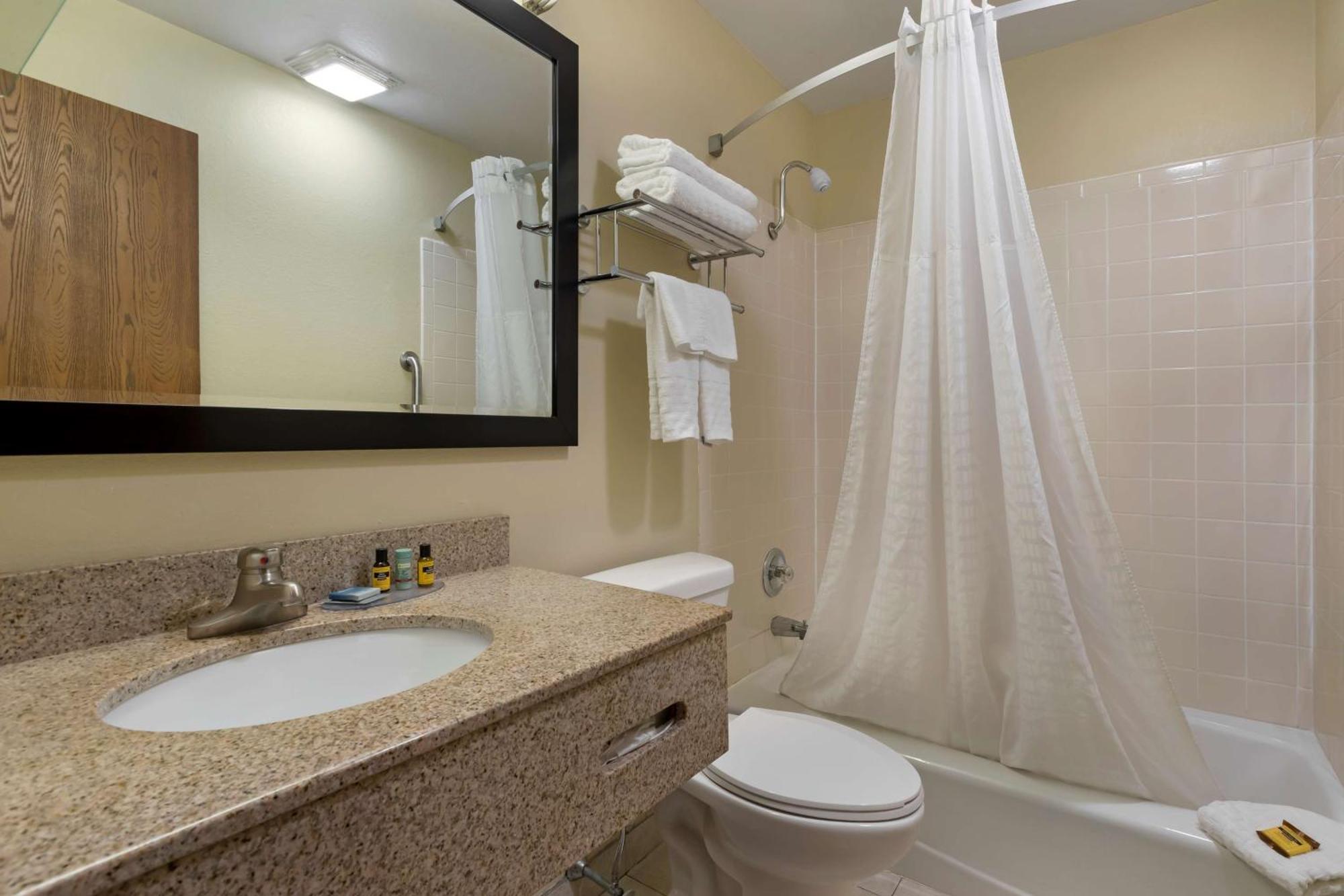 Best Western Plus Altoona Inn Luaran gambar