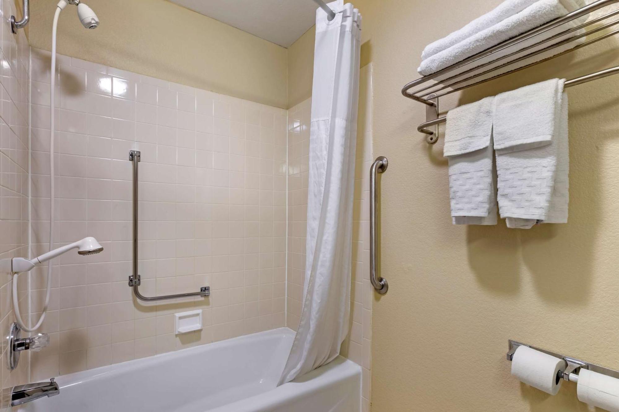 Best Western Plus Altoona Inn Luaran gambar